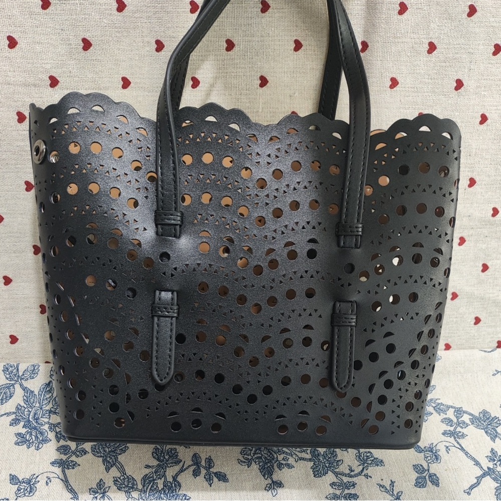 Alaia Black Laser-Cut Shoulder Tote with Tan Interior - Picture 11 of 11